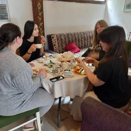 Отель Dedehan 2*