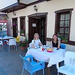 Dedehan Hotel