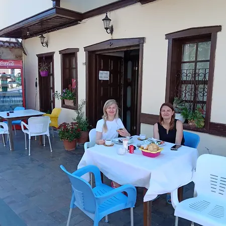 Dedehan Hotel